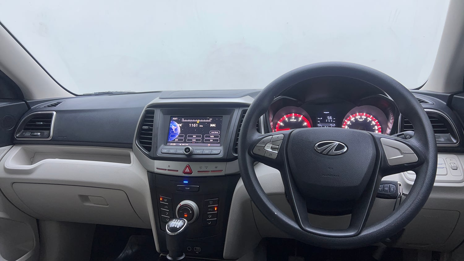 Used 2021 Mahindra XUV 300 W6 1.2 Petrol Petrol Manual interior DASHBOARD VIEW