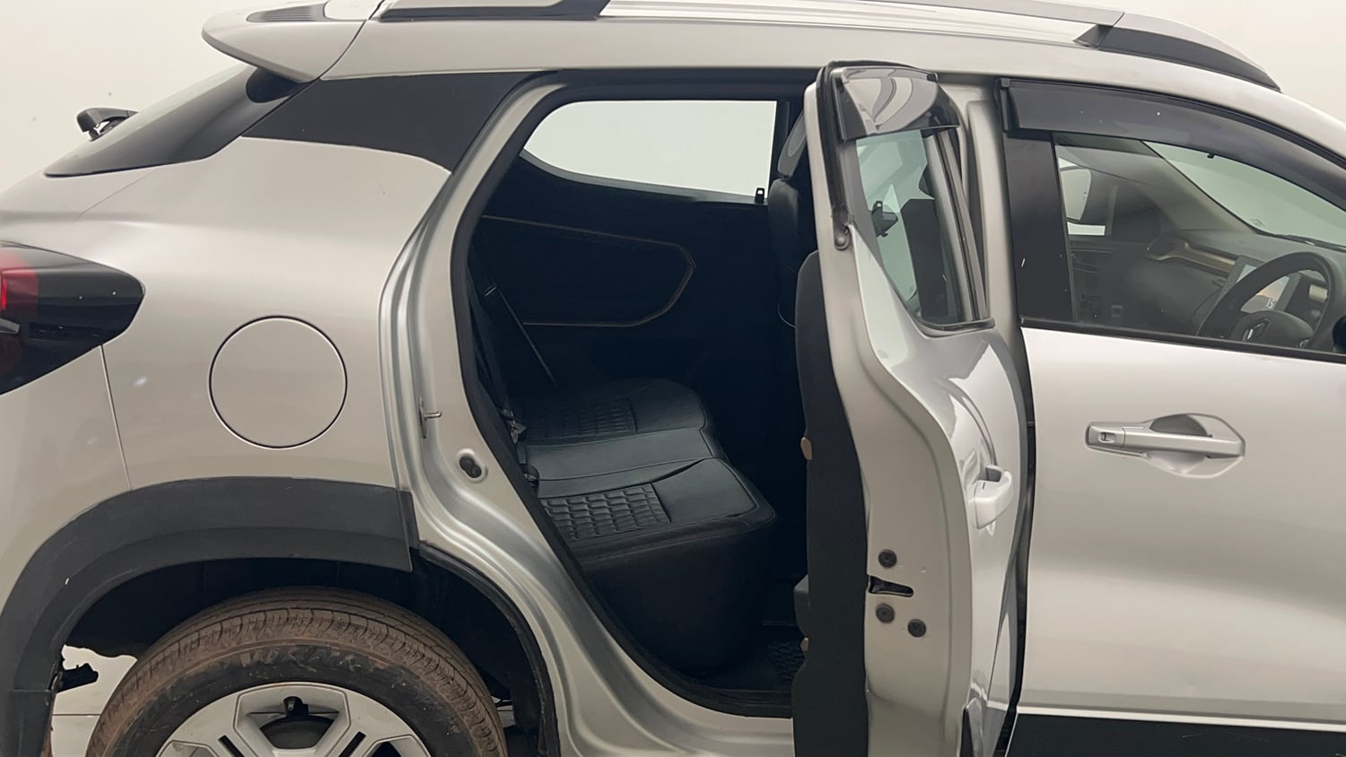 Used 2022 Renault Kiger RXT MT Petrol Manual interior RIGHT SIDE REAR DOOR CABIN VIEW