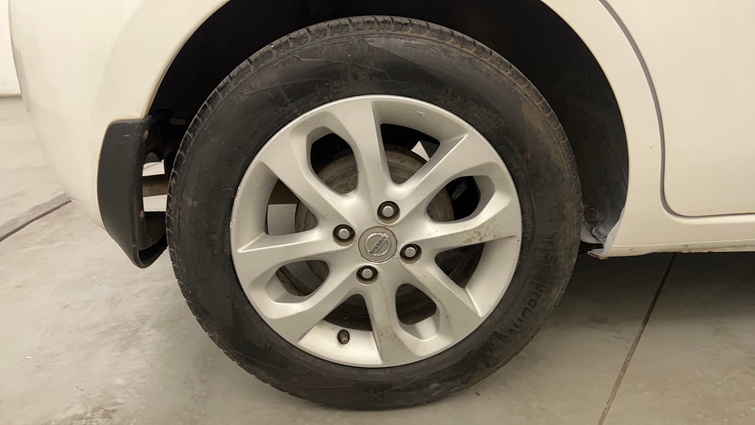 Used 2013 Nissan Micra XV CVT Petrol Automatic tyres RIGHT REAR TYRE RIM VIEW