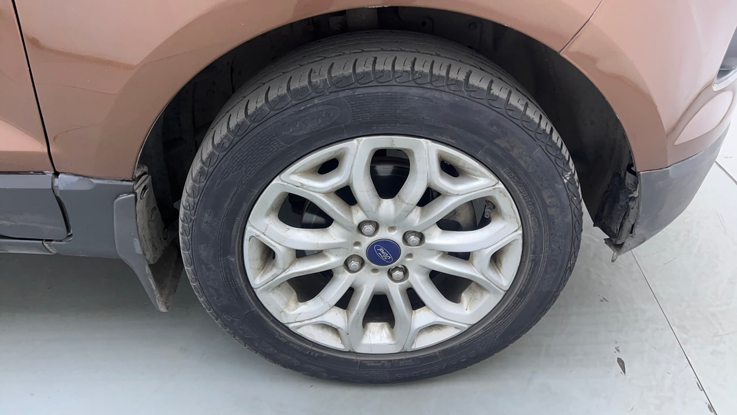 Used 2016 Ford EcoSport Titanium 1.5L Ti-VCT AT Petrol Automatic tyres RIGHT FRONT TYRE RIM VIEW