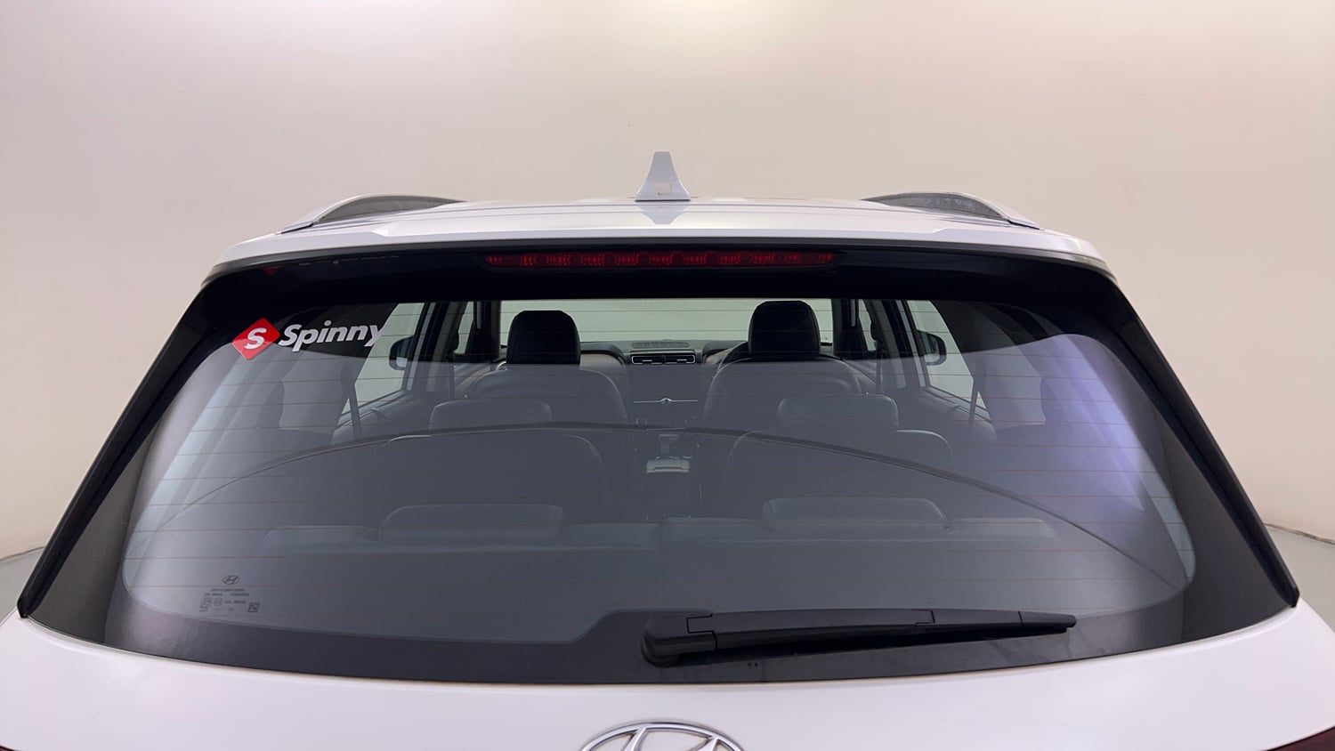 Used 2022 Hyundai Alcazar Signature (O) 6 STR 1.5 Diesel AT Diesel Automatic exterior BACK WINDSHIELD VIEW