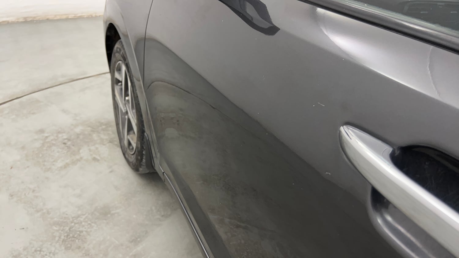 Used 2023 Hyundai Aura SX 1.2 CNG Cng Manual dents MINOR SCRATCH