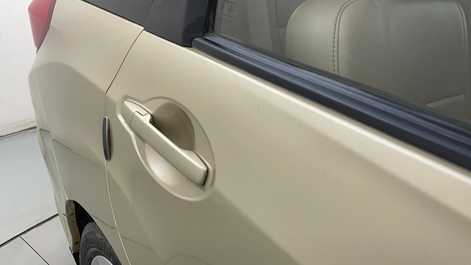 Used 2014 Honda Mobilio V Petrol Petrol Manual dents MINOR DENT