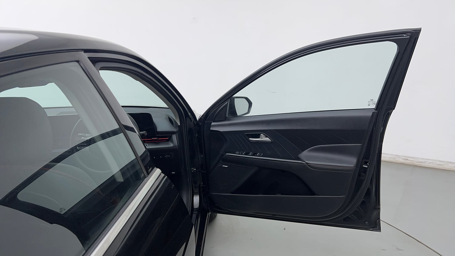 Used 2024 Hyundai Verna SX (O) 1.5 Turbo Petrol DCT Petrol Automatic interior RIGHT FRONT DOOR OPEN VIEW