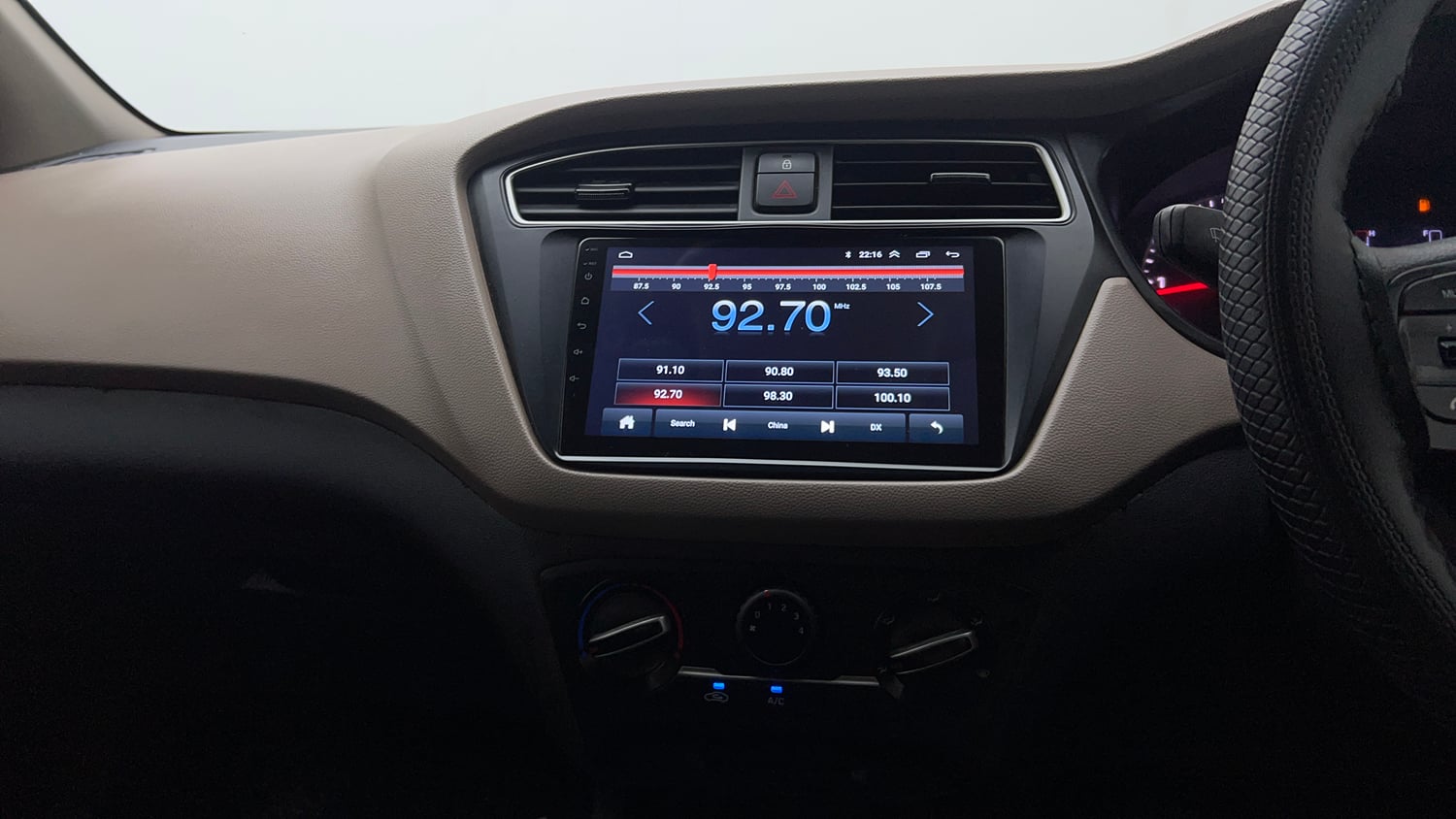 Used 2019 Hyundai Elite i20 Magna Plus 1.2 Petrol Manual top_features Integrated (in-dash) music system