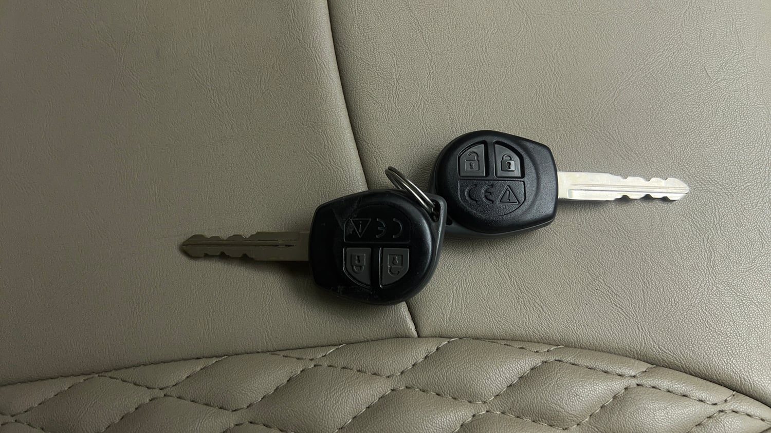 Used 2020 Maruti Suzuki Ciaz Delta Hybrid 1.5 AT Petrol Automatic extra CAR KEY VIEW