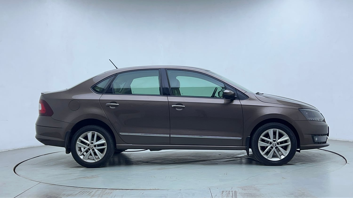 Used 2021 Skoda Rapid Style AT Petrol Automatic exterior RIGHT SIDE VIEW