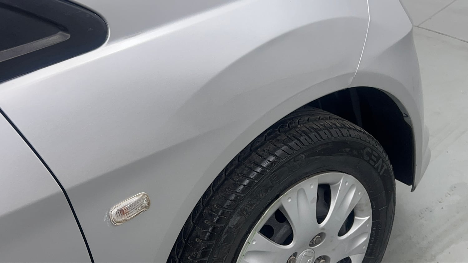 Used 2013 Honda Brio S MT Petrol Manual dents MINOR DENT