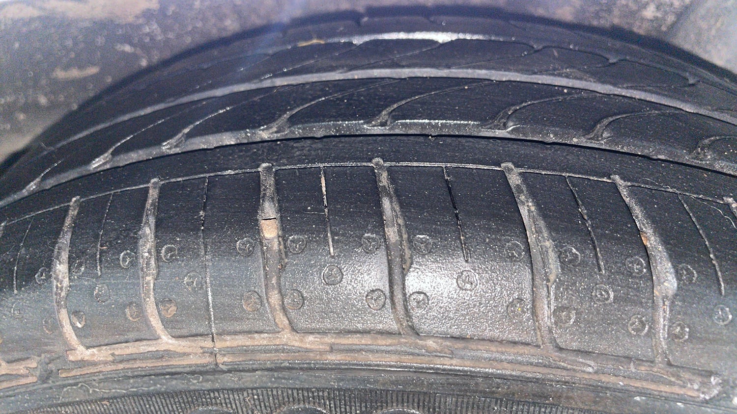 Used 2017 Hyundai Xcent SX 1.2 (O) Petrol Manual tyres LEFT REAR TYRE TREAD VIEW