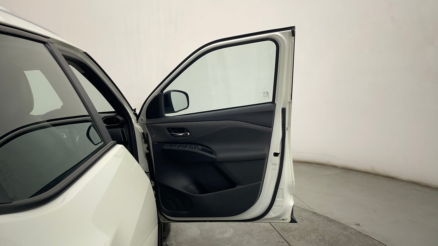 Used 2025 Nissan Magnite N-Connecta HRAO 1.0 Turbo Petrol CVT Petrol Automatic interior RIGHT FRONT DOOR OPEN VIEW