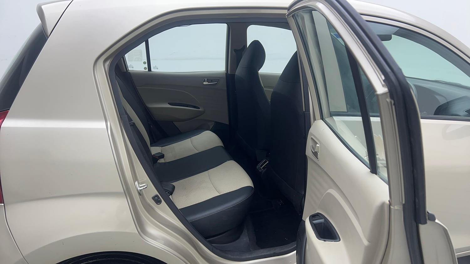 Used 2019 Hyundai Santro Sportz AMT Petrol Automatic interior RIGHT SIDE REAR DOOR CABIN VIEW