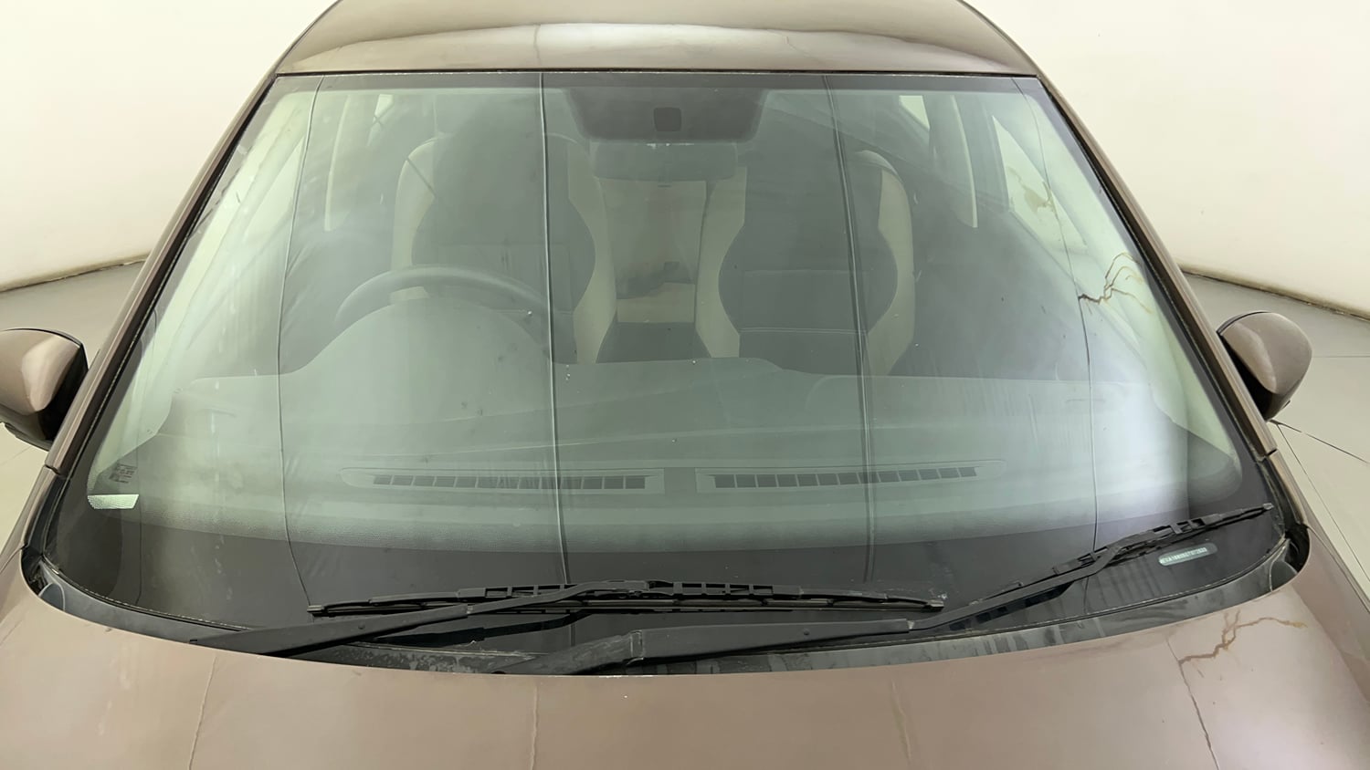 Used 2016 Volkswagen Polo Comfortline 1.2L (P) Petrol Manual exterior FRONT WINDSHIELD VIEW