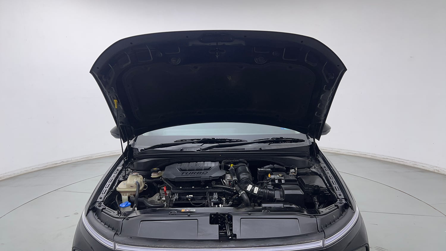 Used 2024 Hyundai Verna SX (O) 1.5 Turbo Petrol DCT Petrol Automatic engine ENGINE & BONNET OPEN FRONT VIEW