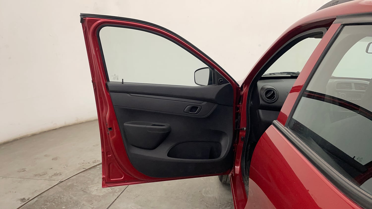 Used 2024 Renault Kwid RXL (O) 1.0 Petrol Manual interior LEFT FRONT DOOR OPEN VIEW