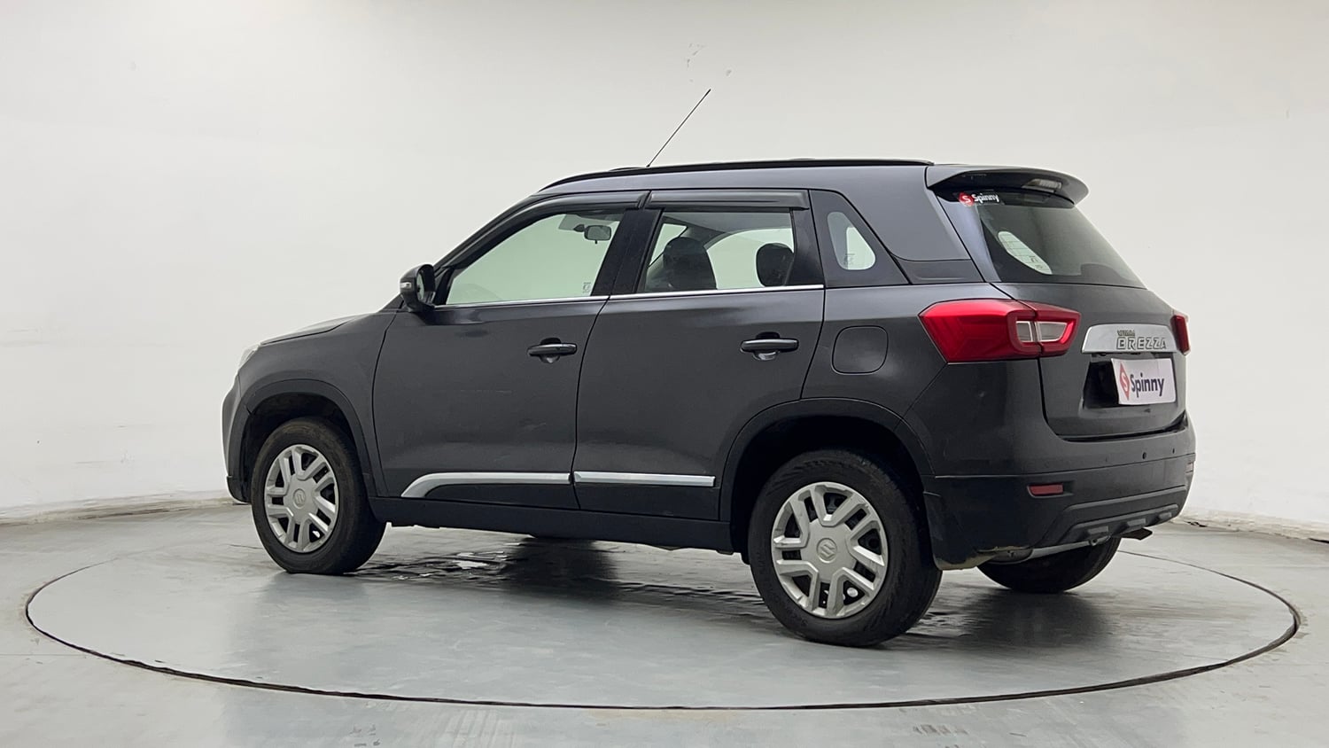 Used 2020 maruti-suzuki Vitara Brezza VXi Petrol Manual exterior LEFT REAR CORNER VIEW