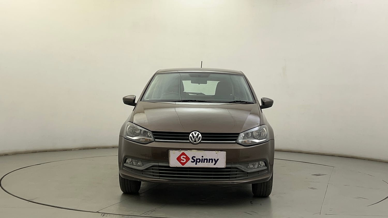 Used 2016 Volkswagen Polo Comfortline 1.2L (P) Petrol Manual exterior FRONT VIEW