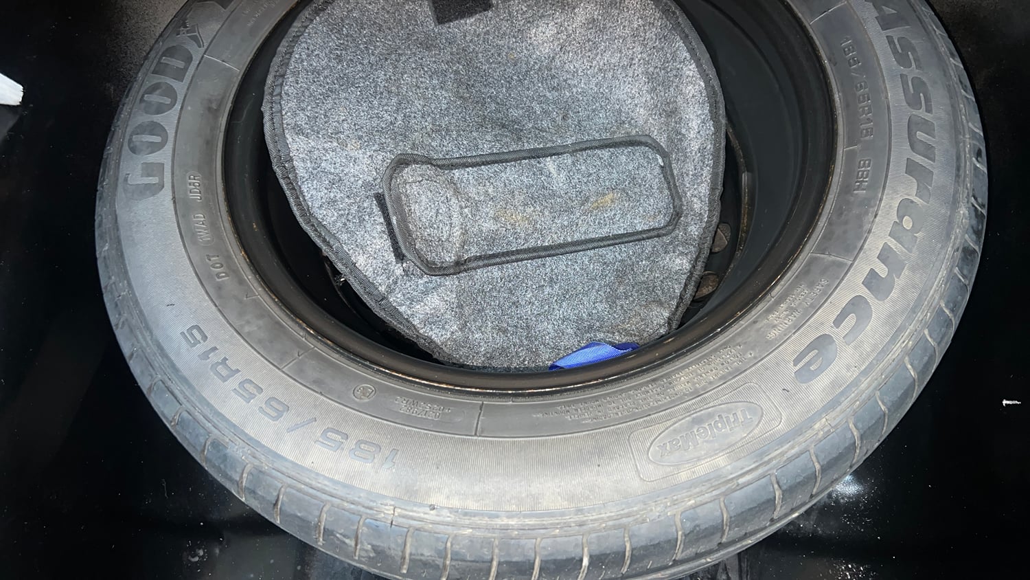 Used 2018 Hyundai Verna EX 1.6 VTVT AT Petrol Automatic tyres SPARE TYRE VIEW