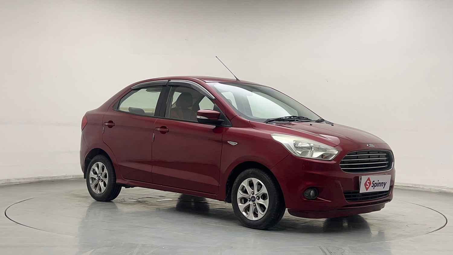 Used 2017 Ford Figo Aspire Titanium 1.2 Ti-VCT Petrol Manual exterior RIGHT FRONT CORNER VIEW