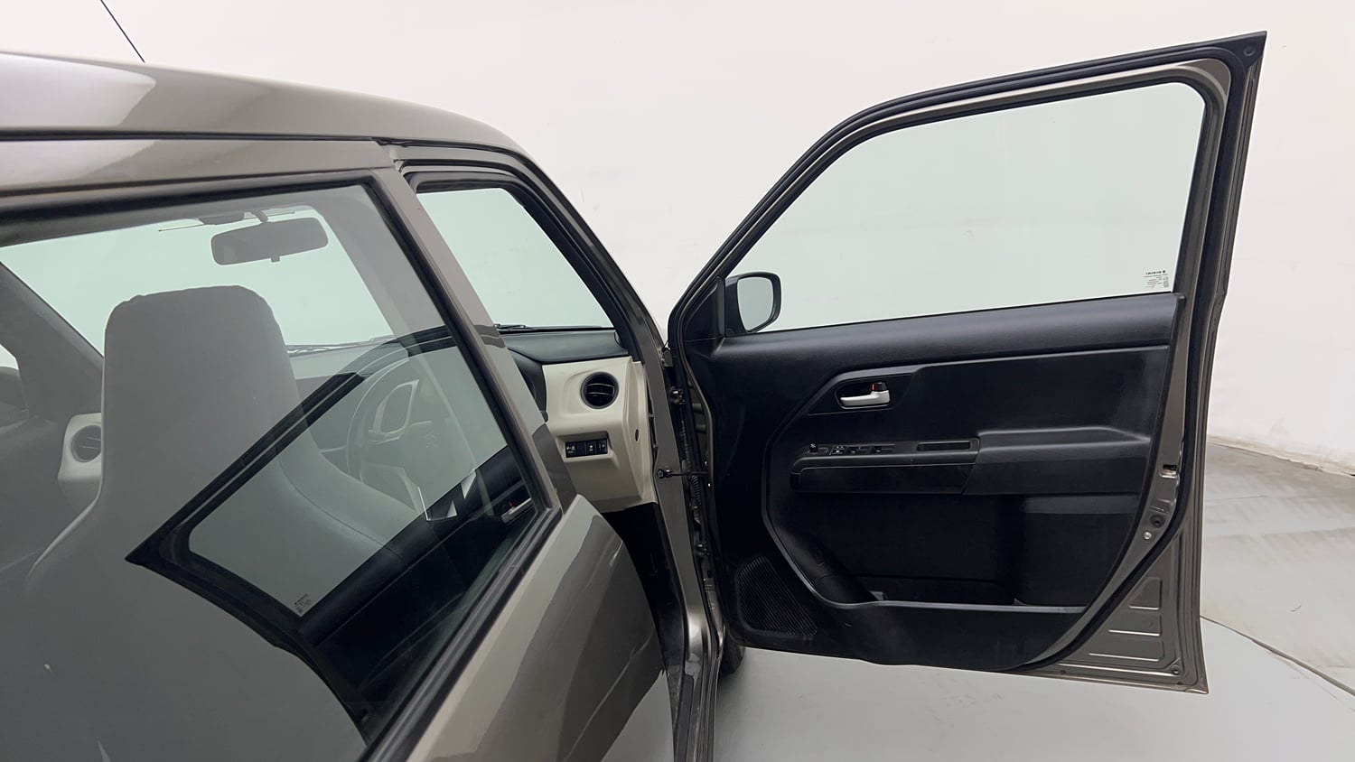 Used 2024 Maruti Suzuki Wagon R VXI 1.0 CNG Cng Manual interior RIGHT FRONT DOOR OPEN VIEW