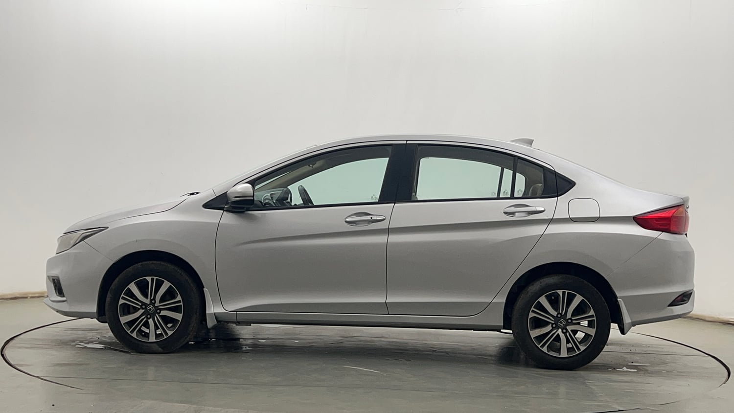 Used 2018 Honda City V Petrol Petrol Manual exterior LEFT SIDE VIEW