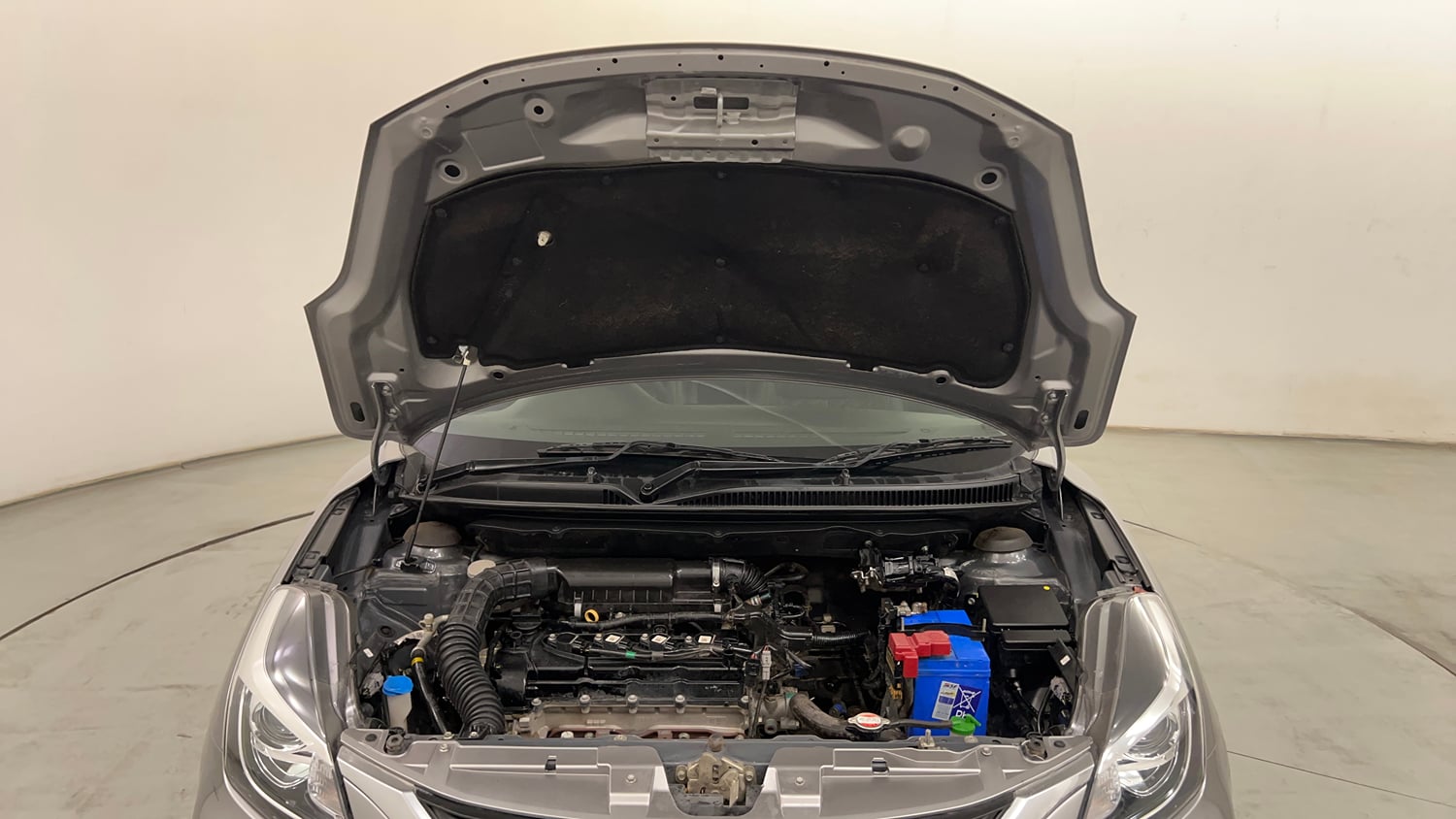 Used 2020 Maruti Suzuki Baleno Zeta Petrol Manual engine ENGINE & BONNET OPEN FRONT VIEW