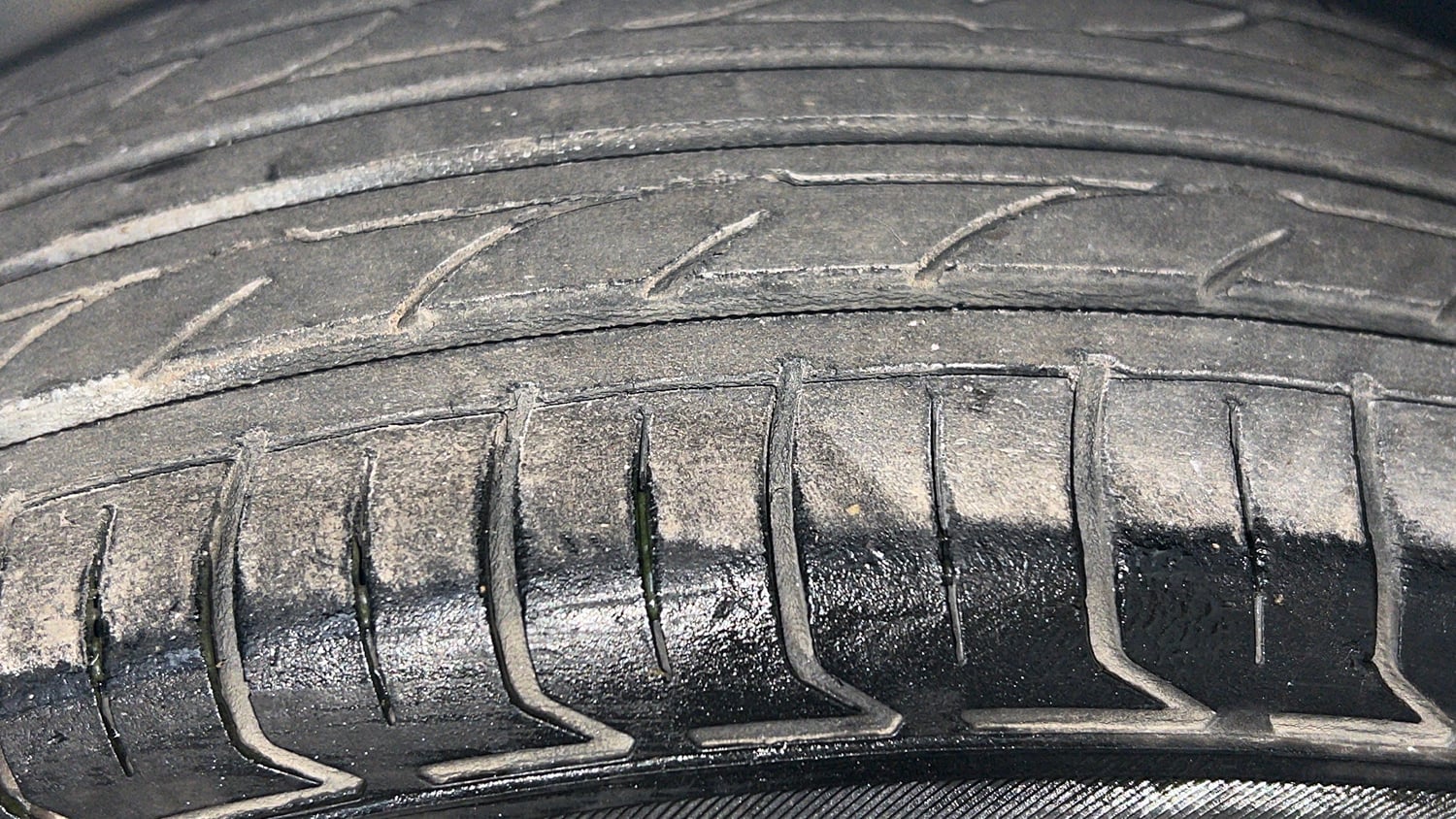 Used 2013 Honda Amaze 1.2 EX i-VTEC Petrol Manual tyres RIGHT FRONT TYRE TREAD VIEW