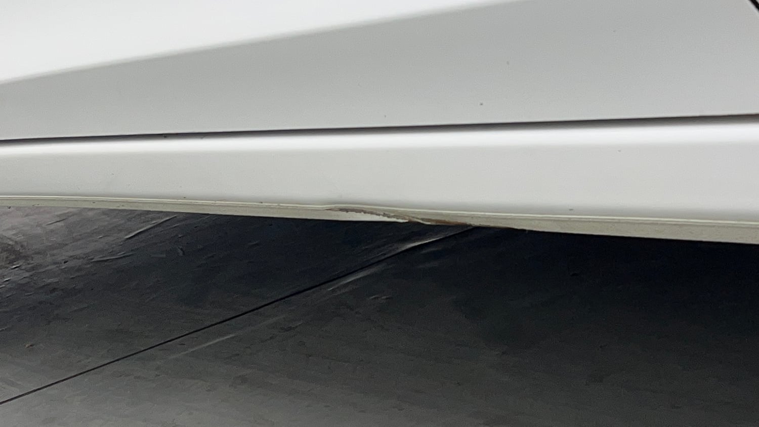 Used 2016 Honda City V Petrol Manual dents MINOR DENT