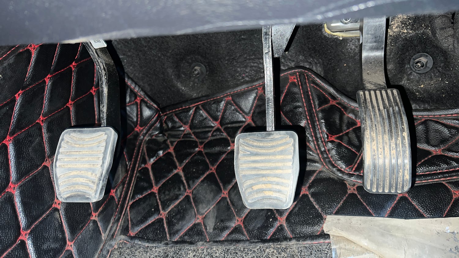 Used 2026 mahindra Thar LXT 1.5 Diesel MT 2WD Diesel Manual interior PEDALS VIEW