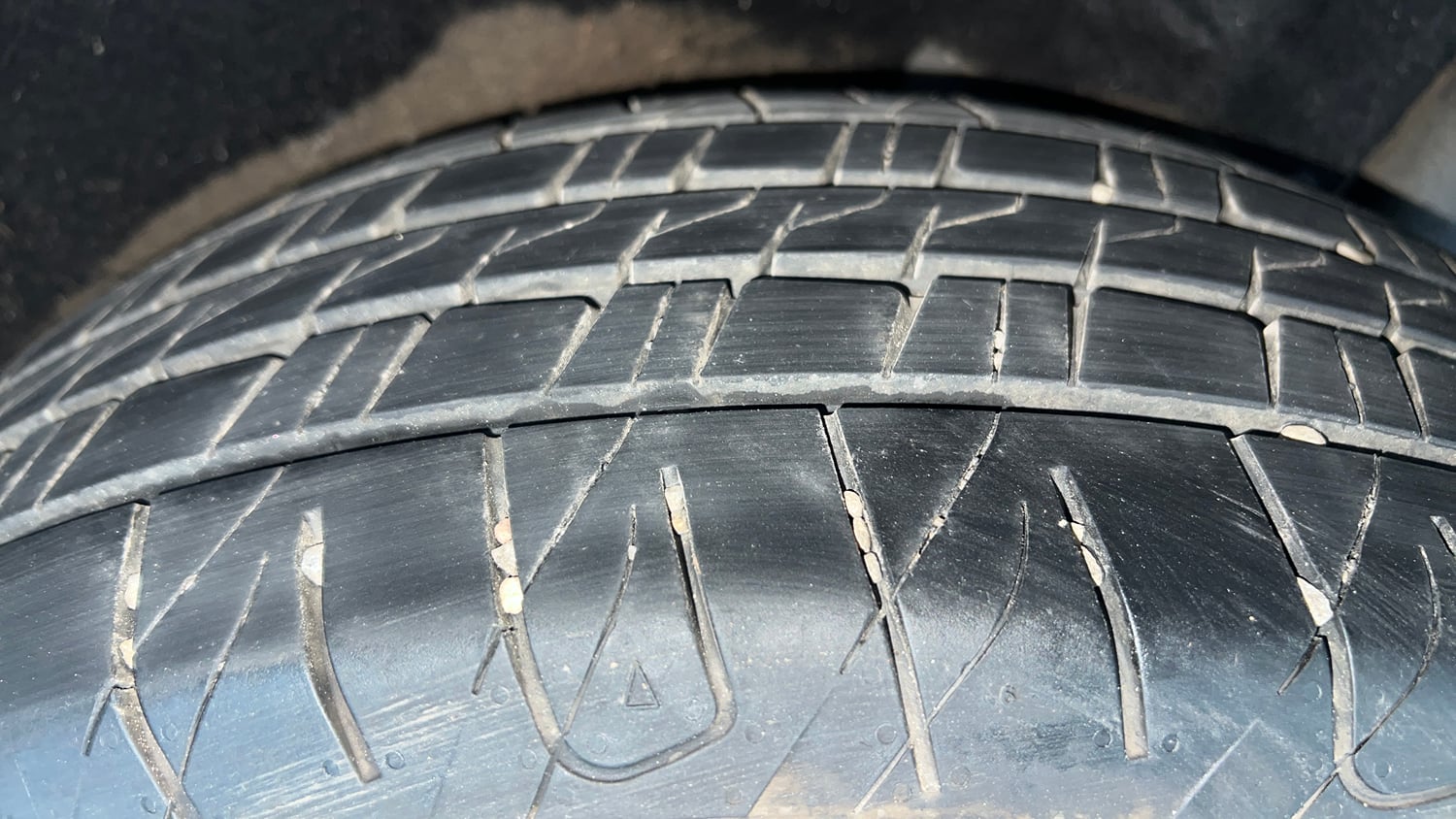 Used 2020 maruti-suzuki Vitara Brezza VXi Petrol Manual tyres LEFT REAR TYRE TREAD VIEW