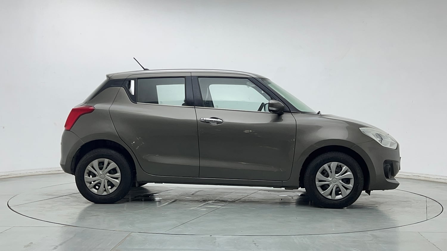 Used 2018 Maruti Suzuki Swift VXi Petrol Manual exterior RIGHT SIDE VIEW