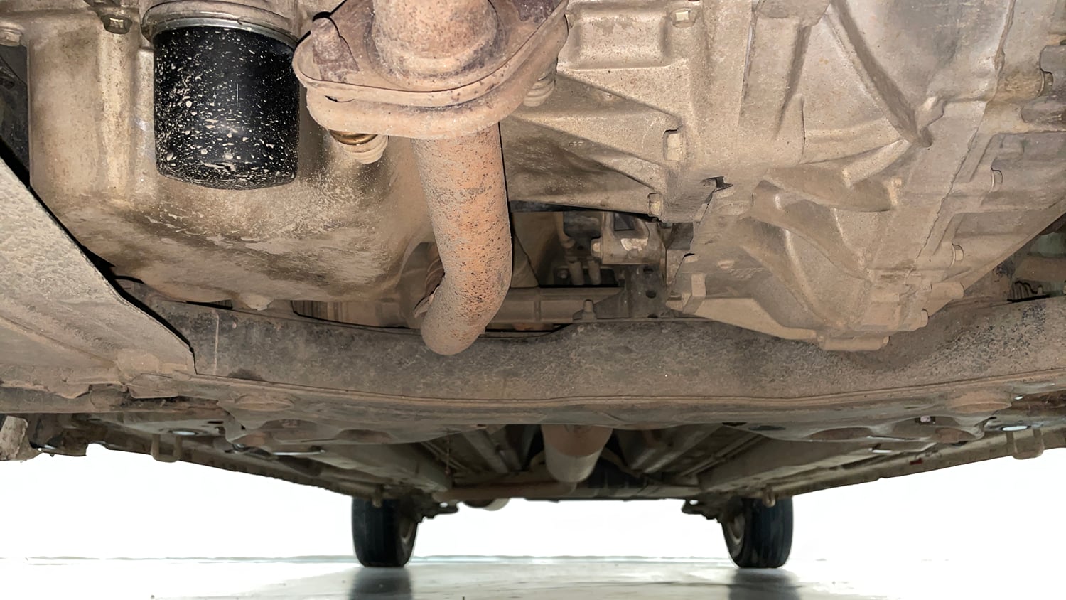 Used 2016 Maruti Suzuki Ertiga ZXI+ Petrol Manual extra FRONT LEFT UNDERBODY VIEW