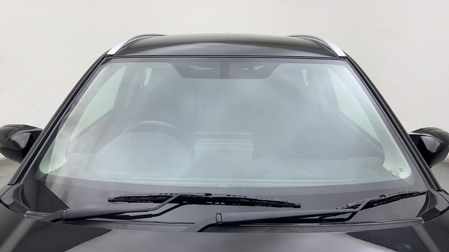 Used 2025 Maruti Suzuki Grand Vitara Zeta Smart Hybrid Petrol Manual exterior FRONT WINDSHIELD VIEW