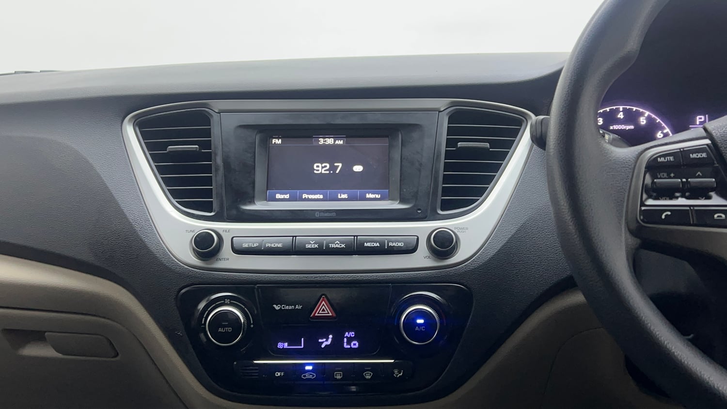 Used 2018 Hyundai Verna EX 1.6 VTVT AT Petrol Automatic interior MUSIC SYSTEM & AC CONTROL VIEW