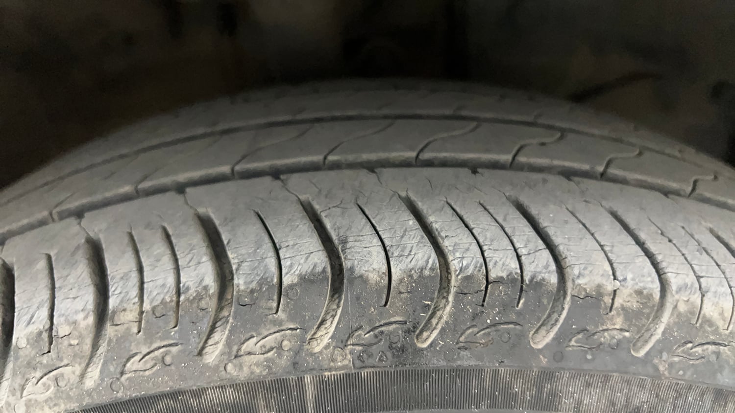 Used 2020 Honda Amaze 1.2 VX CVT Petrol Petrol Automatic tyres RIGHT FRONT TYRE TREAD VIEW