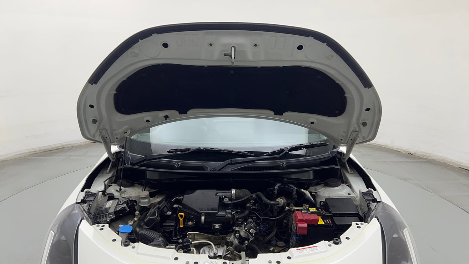 Used 2025 Maruti Suzuki Swift VXi CNG Cng Manual engine ENGINE & BONNET OPEN FRONT VIEW