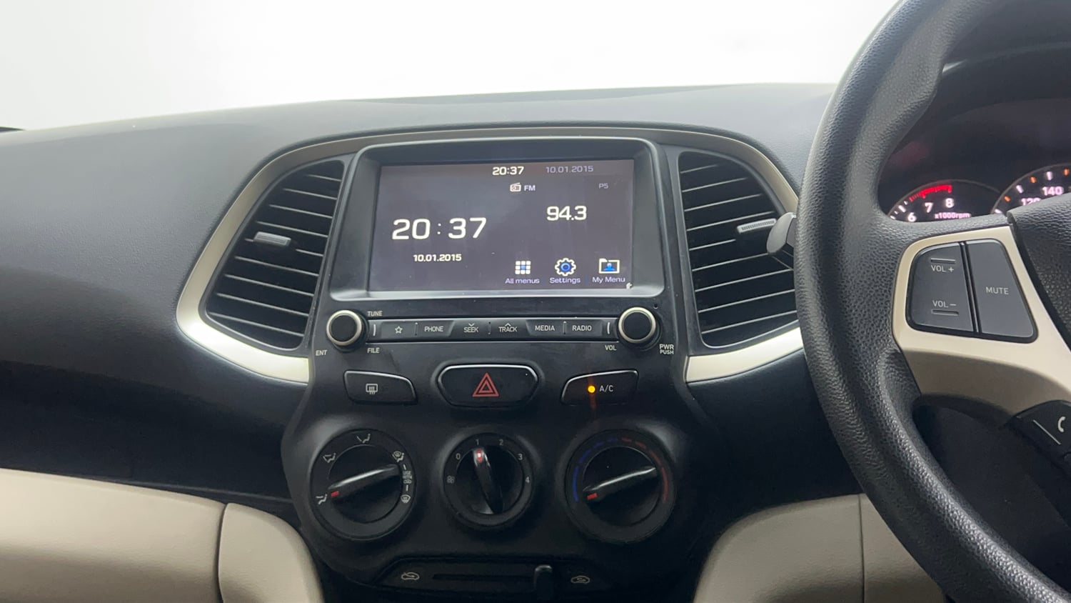Used 2019 Hyundai Santro Sportz AMT Petrol Automatic interior MUSIC SYSTEM & AC CONTROL VIEW