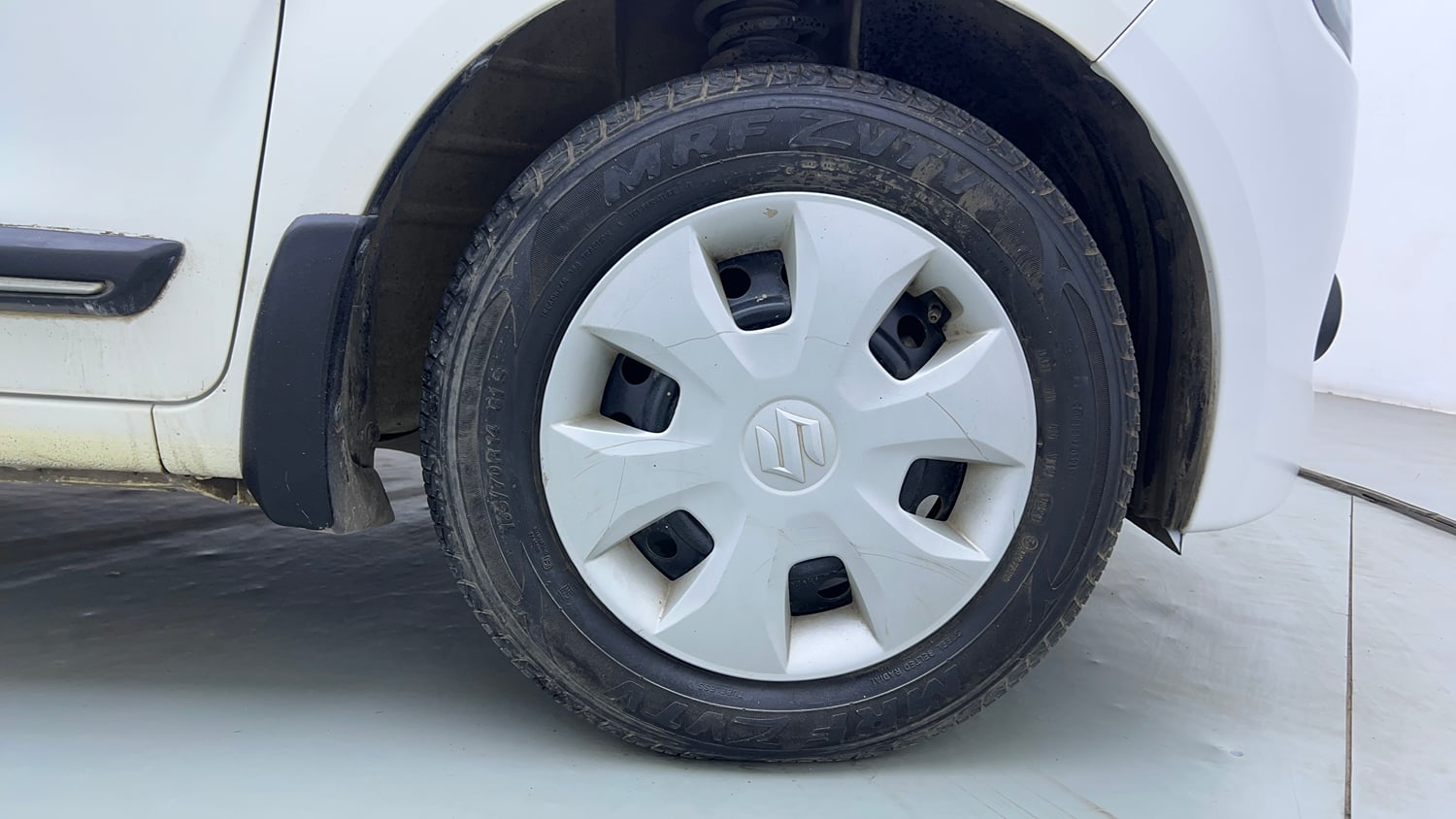 Used 2021 Maruti Suzuki Wagon R 1.0 VXi 1.0 AMT Petrol Automatic tyres RIGHT FRONT TYRE RIM VIEW
