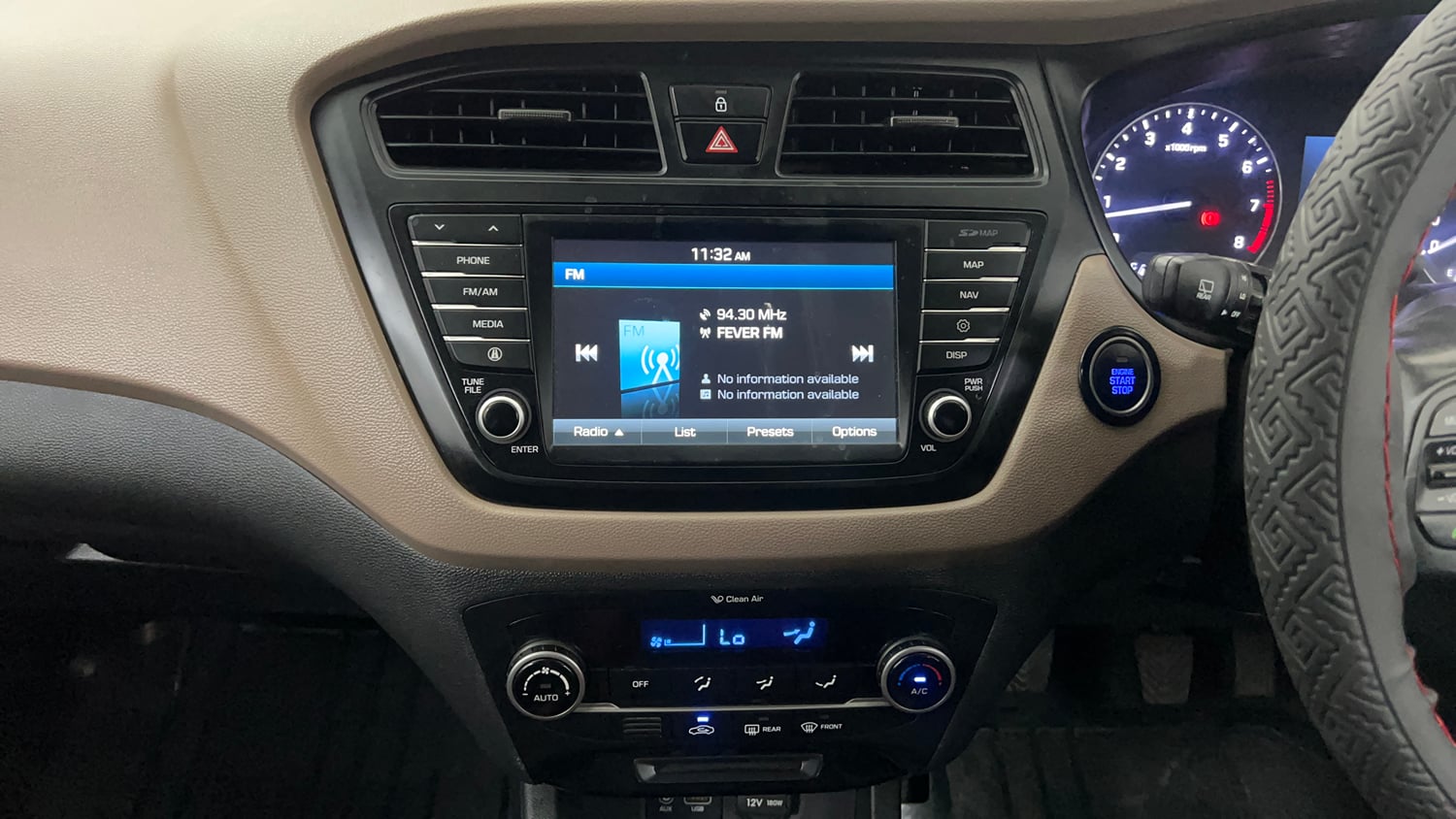 Used 2015 Hyundai Elite i20 Asta 1.2 Petrol Manual interior MUSIC SYSTEM & AC CONTROL VIEW