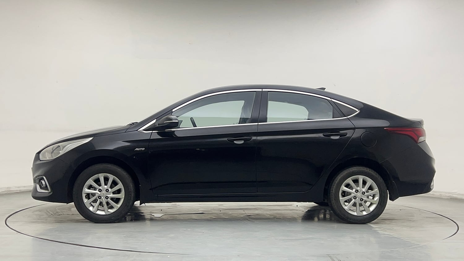 Used 2018 Hyundai Verna EX 1.6 VTVT AT Petrol Automatic exterior LEFT SIDE VIEW