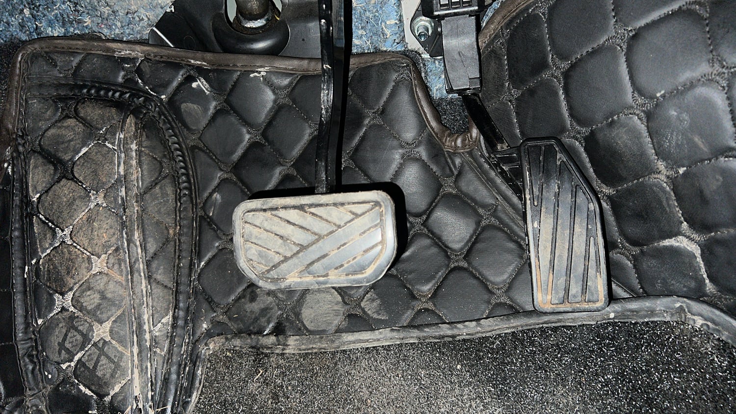 Used 2023 Maruti Suzuki XL6 Alpha AT Petrol Petrol Automatic interior PEDALS VIEW