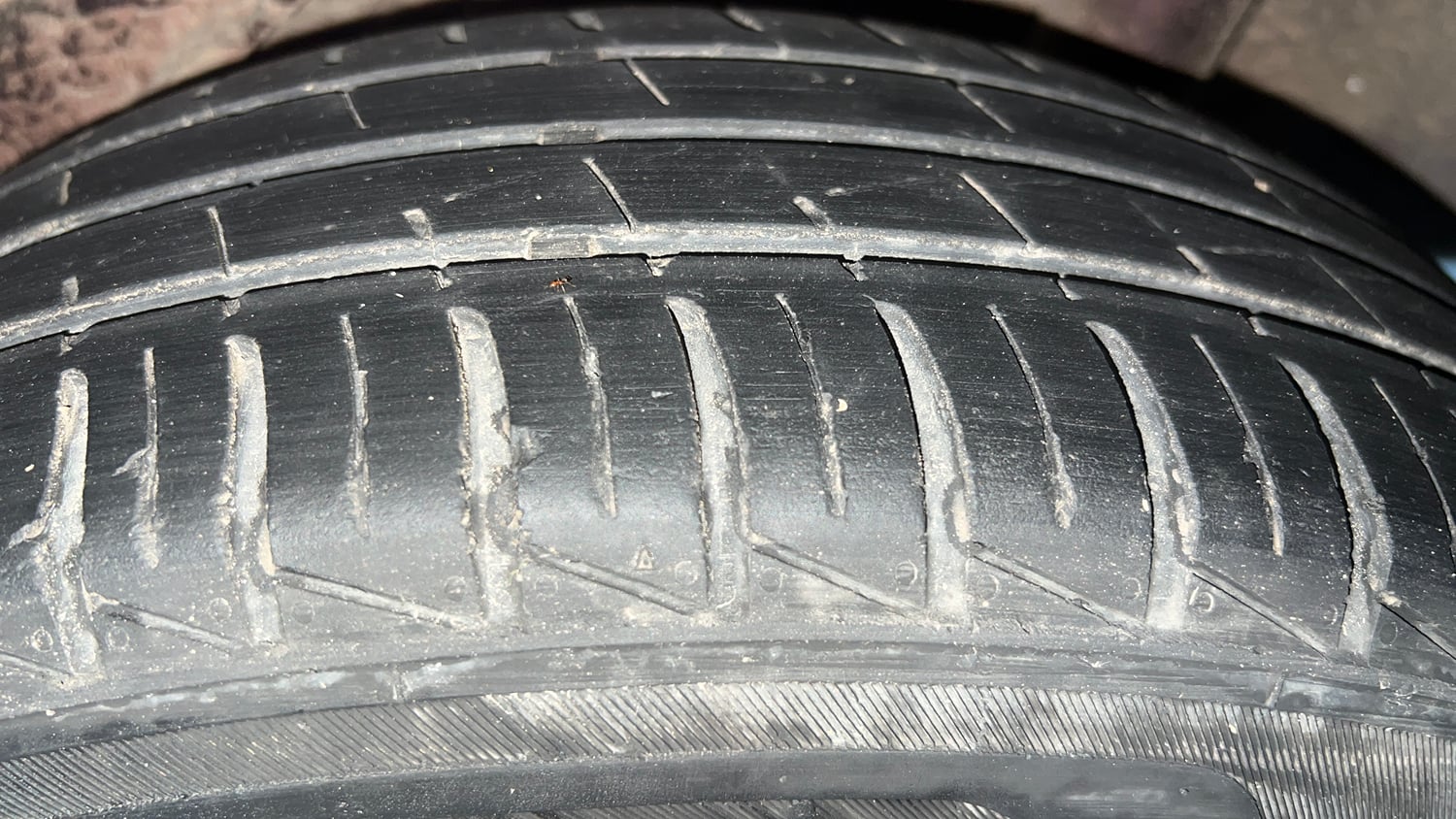 Used 2014 Honda Amaze 1.2 S i-VTEC Petrol Manual tyres LEFT REAR TYRE TREAD VIEW