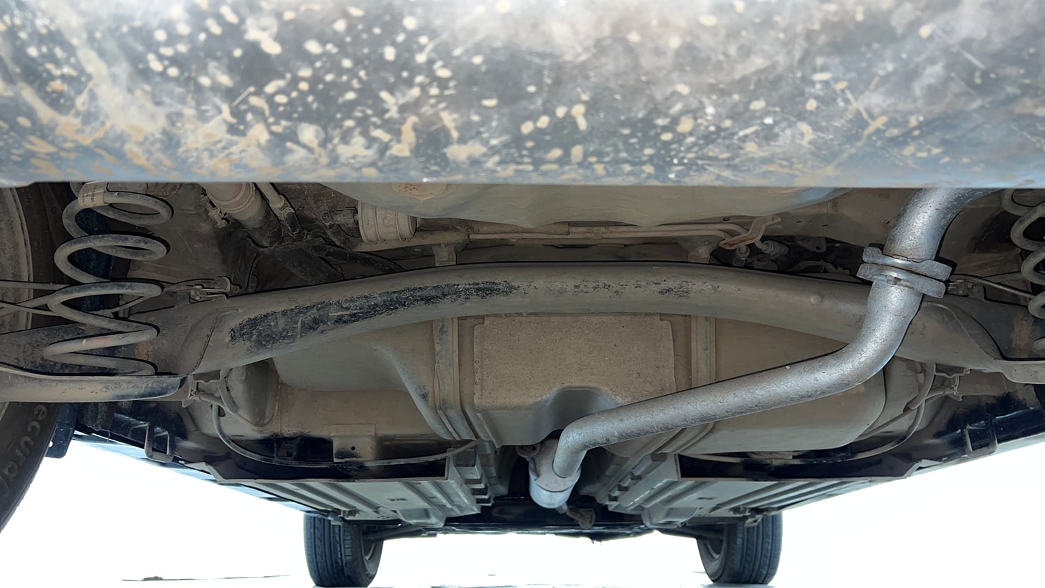 Used 2020 maruti-suzuki Vitara Brezza VXi Petrol Manual extra REAR UNDERBODY VIEW (TAKEN FROM REAR)