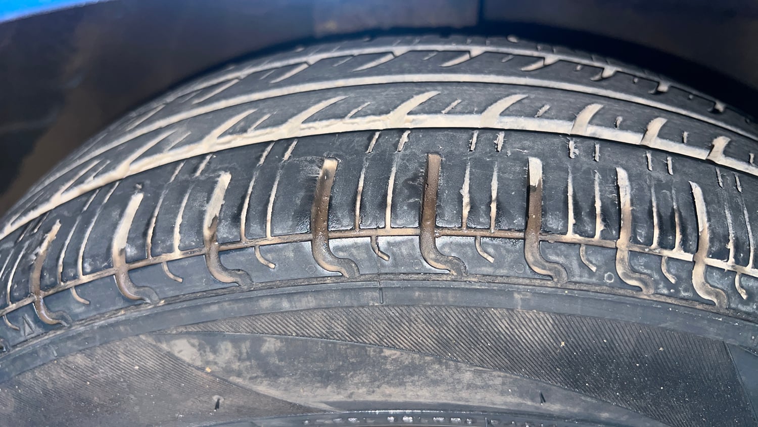 Used 2015 Maruti Suzuki Celerio VXi AMT Petrol Automatic tyres RIGHT FRONT TYRE TREAD VIEW
