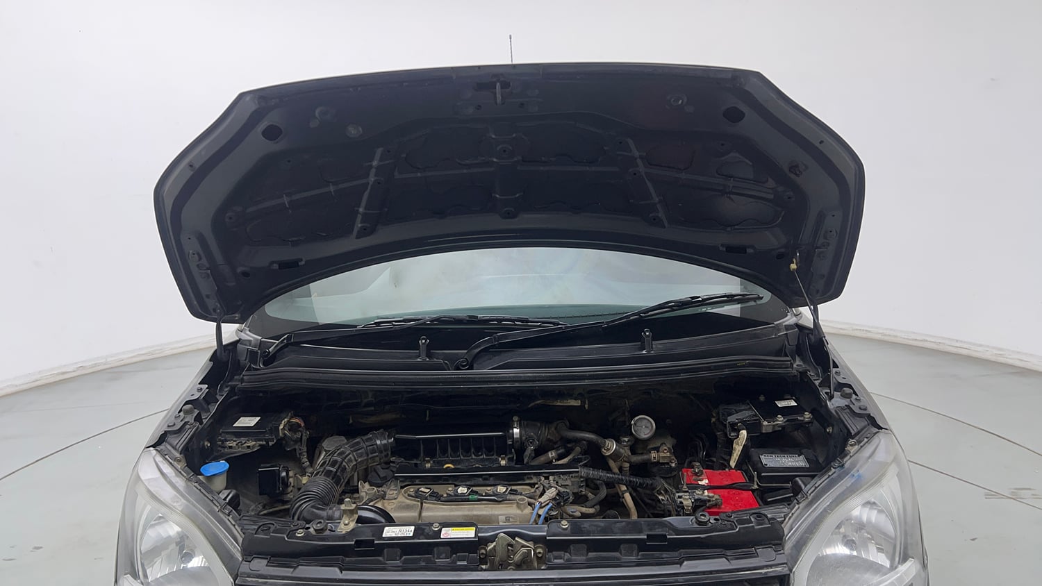 Used 2019 Maruti Suzuki Wagon R LXi (O) 1.0 CNG Cng Manual engine ENGINE & BONNET OPEN FRONT VIEW