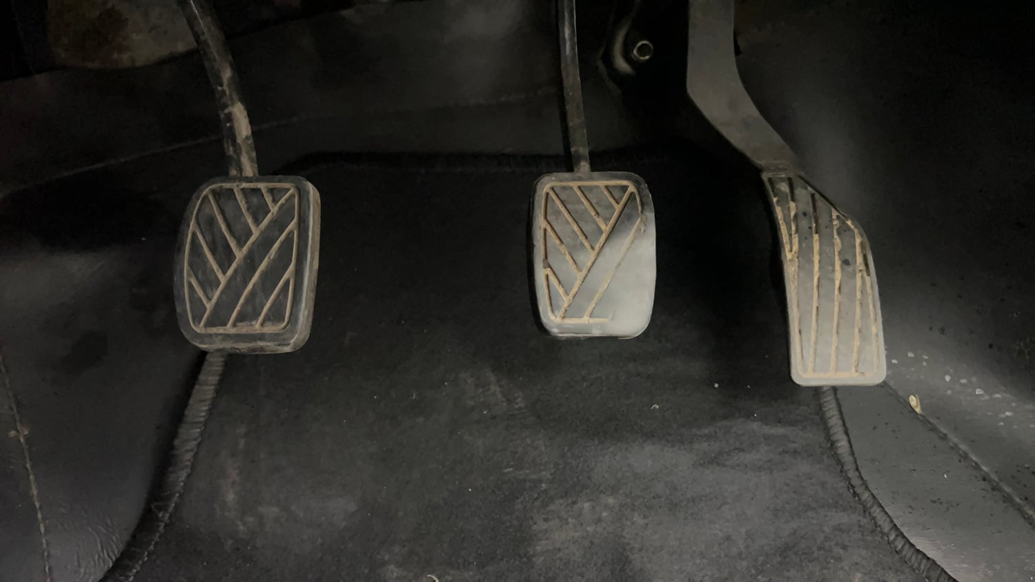 Used 2013 Maruti Suzuki Swift VDi Diesel Manual interior PEDALS VIEW
