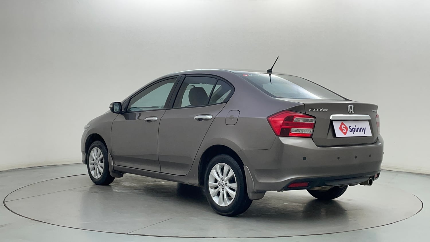 Used 2013 Honda City 1.5 V MT Petrol Manual exterior LEFT REAR CORNER VIEW