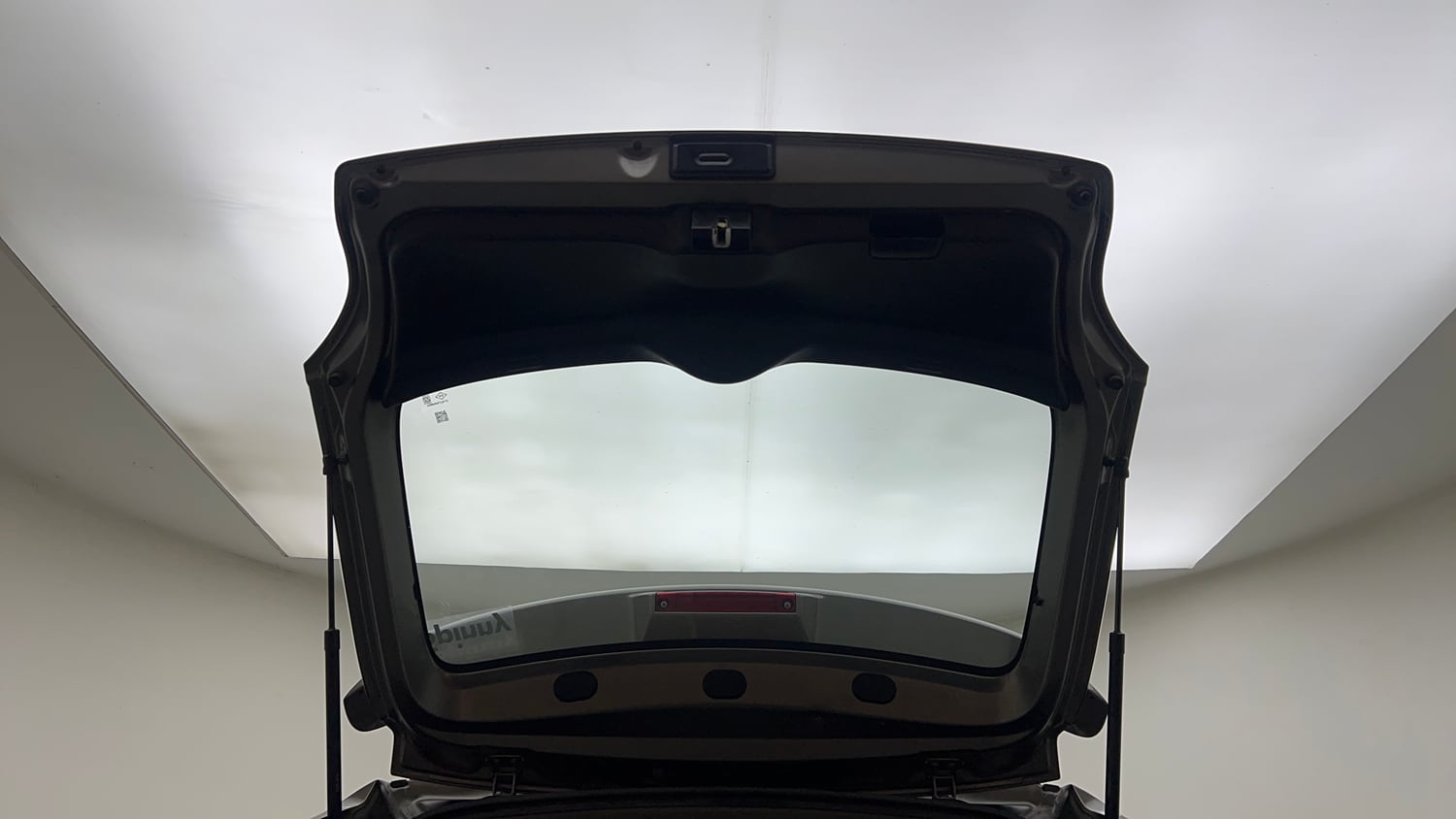 Used 2020 Maruti Suzuki Baleno Sigma Petrol Manual interior DICKY DOOR OPEN VIEW