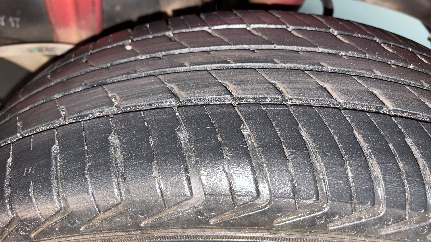 Used 2017 maruti-suzuki Alto K10 VXi (O) AMT Petrol Automatic tyres LEFT REAR TYRE TREAD VIEW