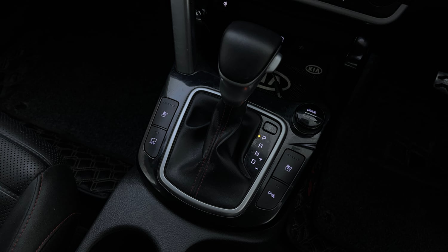 Used 2021 Kia Seltos GTX Plus AT 1.5 Diesel Diesel Automatic interior GEAR  KNOB VIEW