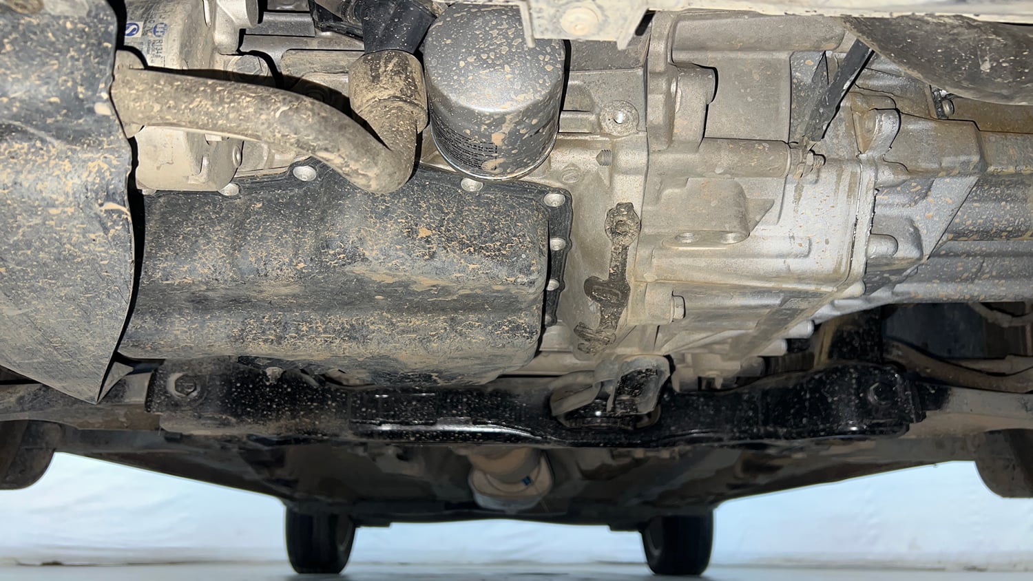 Used 2023 Volkswagen Taigun GT 1.5 TSI MT Petrol Manual extra FRONT LEFT UNDERBODY VIEW